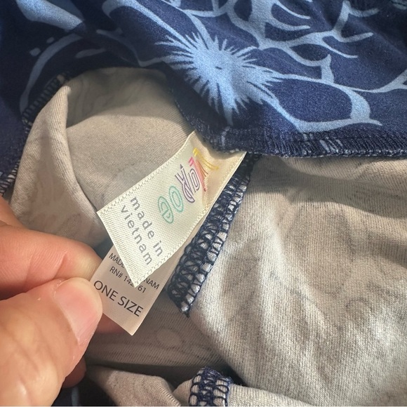 Lularoe womens OS (2-12) Blue Floral Leggings New no tags - Picture 4 of 5